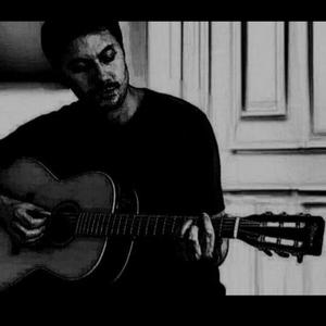 Uzun uzun yürüdüm