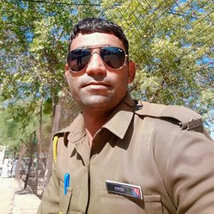 खाकी वर्दी में जीजी म्हारो मन