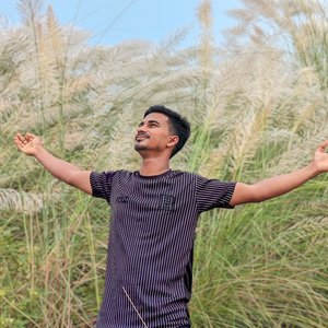 প্রেমের আলো খুঁজি এই হারানো পথে