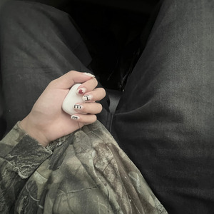 อย่าไปไหนเลย