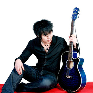 恋上你的影子 (伴奏)