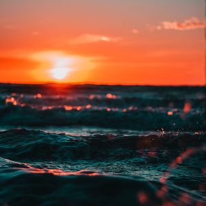 Crushing Waves Sleep Relax