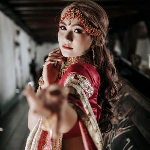 Dj Get the Party Started