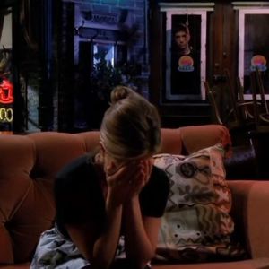 你忘不了他（又舍不得我）