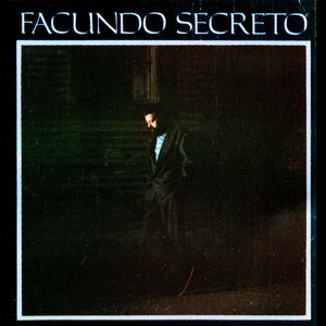 Vuele Bajo (En Vivo)