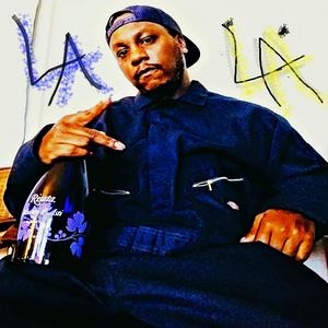 im sip n zam zam water without a atlist