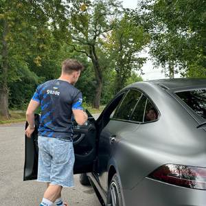 Ти постій і почекай