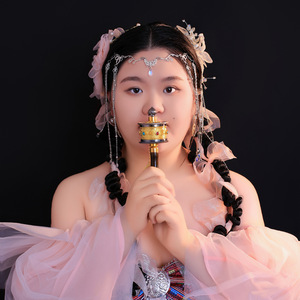 李莉鸣，闪耀出道