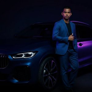 រស់ជាខ្លួនឯង