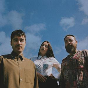 Nadie (feat. Miryam Latrece, Laicha & Luís Regidor)