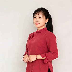 踮起脚尖瞭远方