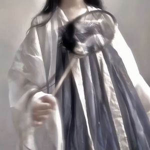 到最后 竟庆幸于夕阳 仍留在身上