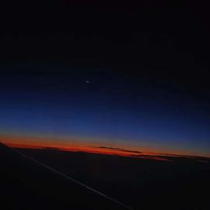 来到你身边-伴奏