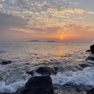心守真意笑对人间风雨