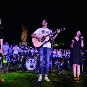 Fight for your spotlight