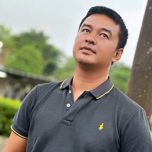 Sedang Jatuh Cinta