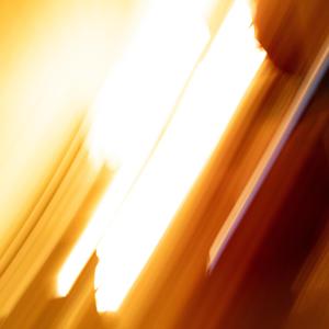 Поміж світів