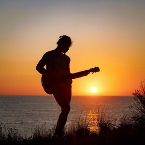 En El Crepúsculo Entre Mundos