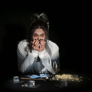 "一枚车票 让我抬头见见月亮"