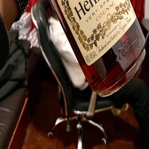 Daidzai Mabhebhi (feat. KvS & Jungata Boyz)