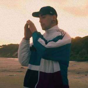 Distinto #5 (feat. Magguer)