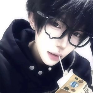 《世俗枷锁下隐秘之爱》