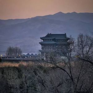 山外人