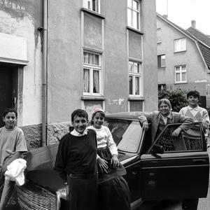 Between Two Worlds (Deep Oriental House)