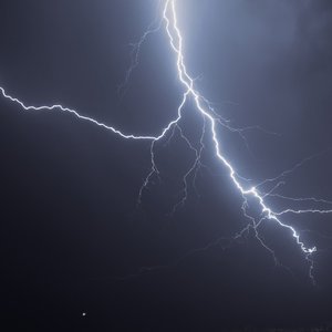 敏感的人注定要掉更多眼泪