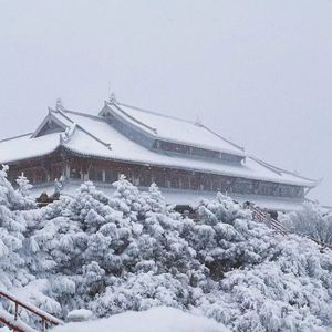 峨眉雪