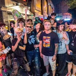 蝶夏不喜欢地上音乐所以做的是地下音乐