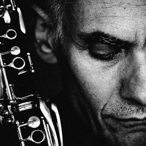 Tu nombre en mi solo