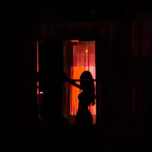 Miles Away (feat. Lúcas Delhani & FRANK)