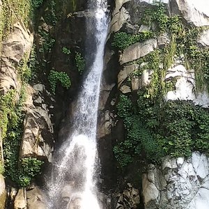 终于懂爱不够长久