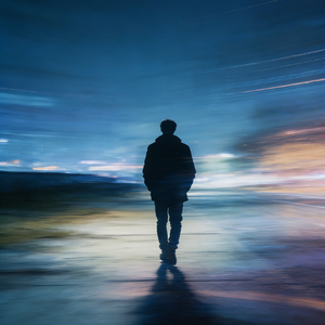 是不是只要足够冷漠 难过的就不会是我