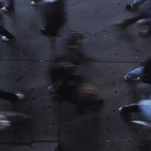 房间里开始下起雨