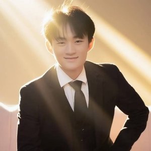 我心碎成海 你却已靠岸