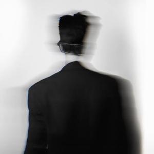 看着我得眼睛说