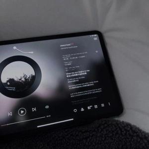 没有你的房间变得真的很大很大