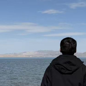 赖在你身边多一天