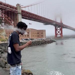 Handz Up (feat. Yungster Jack)