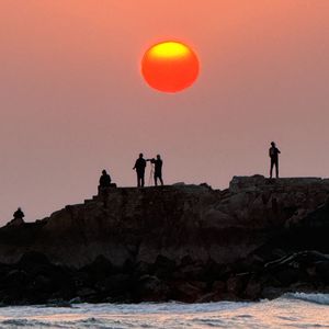 阴转晴（prod.by Morrow x Aye叶师傅）