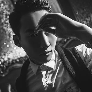 风吹动你的头发