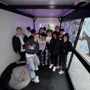 VIRAL (feat. Dolion, don1ka, Kid Diyan, Sayso, Youngself & Igor)