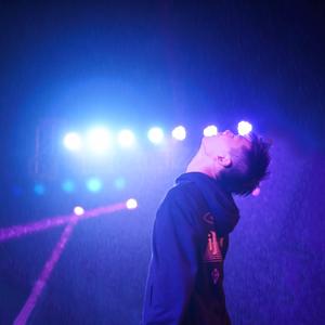 回忆在房间翻涌