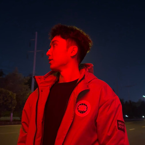 偏见长成一座城