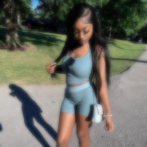 2door (feat. manimargiela)