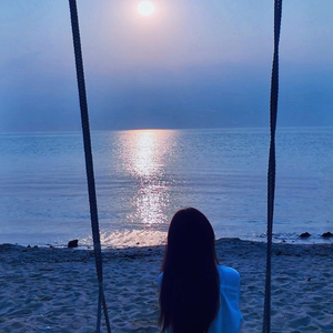 小仙眼里有片海却不肯为我蓝