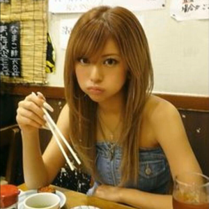 桥边有个姑娘跑的好快