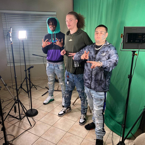 Show Off (feat. Sleez & Quann) (Radio Edit)